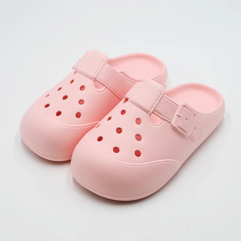 Flip Flops vs. Slide: Scegliere le calzature estive giuste